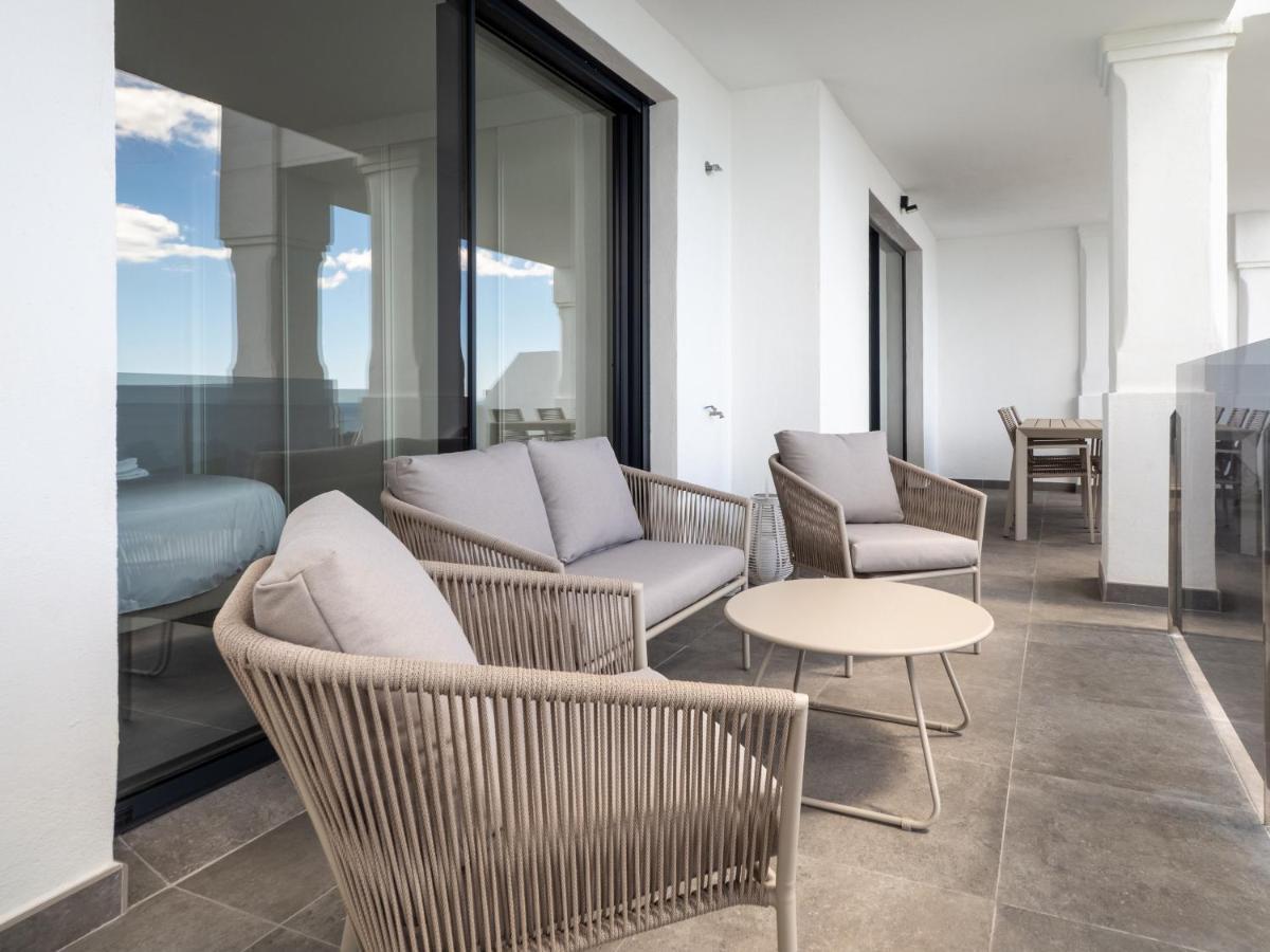 Blue Suite 2389 Sea Views Манилва Экстерьер фото